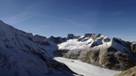 4 novembre 2006, ore 13:30. Le vette che orlano il ghiacciaio del Forno viste dalla Cima di Val Bona.